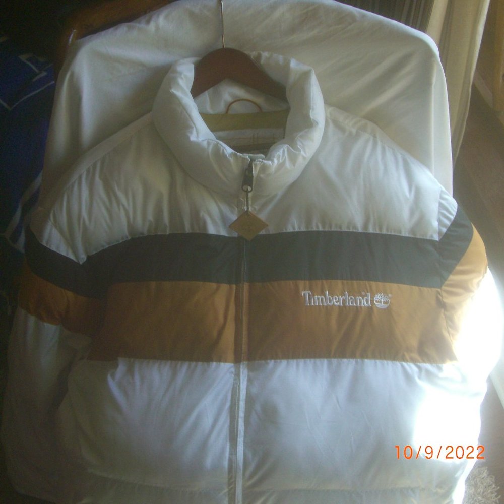 XXL White Puffy winter jacket